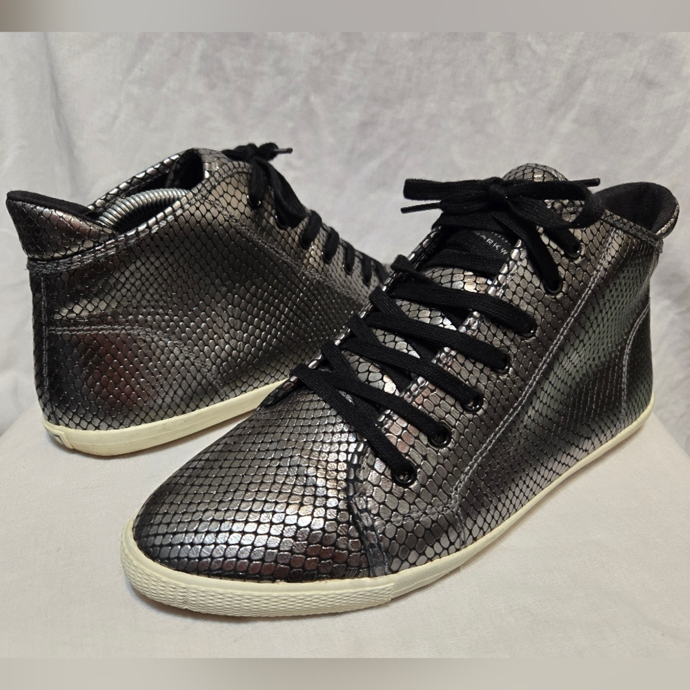 MARC by MARC JACOBS Womens Sz US 9/ EU 39 Shoes Silver Metallic Sneakers